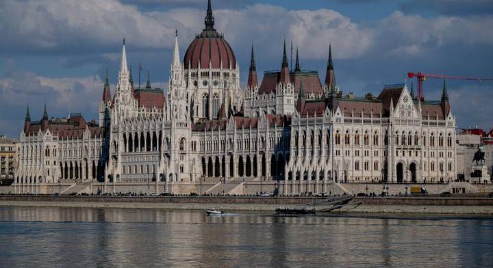 parlament hűtés