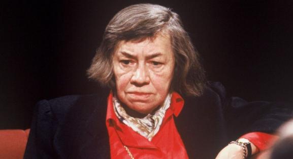 „Egy olyan emberrel élsz együtt, aki tárt karokkal várja a halált” – így teltek Patricia Highsmith utolsó hónapjai