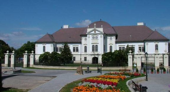 Egy 19. század végi kastélybelső női lakosztálya