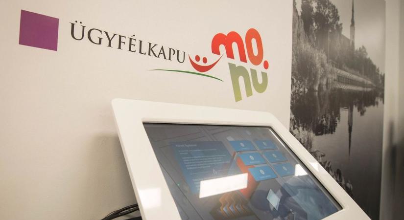 Még érezteti hatását a kormányablakok hétvégi leállása, nem fog tudni ügyet intézni