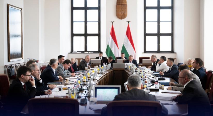 Kiderült, tavaly melyik miniszternek volt a legmagasabb a jövedelme