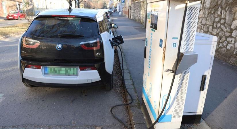 Jó hír az utósoknak! Újabb töltőállomások jöhetnek Hevesbe is