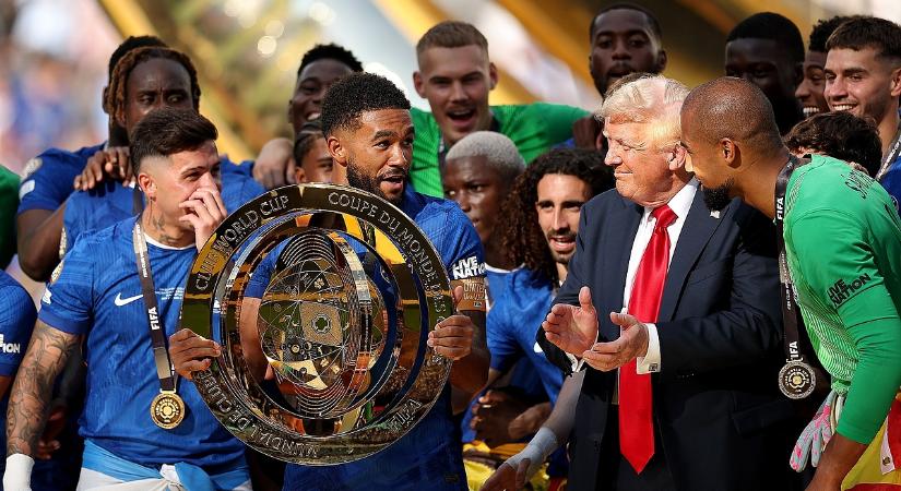 Nagyon kínos jelenet főszereplőjévé vált Donald Trump