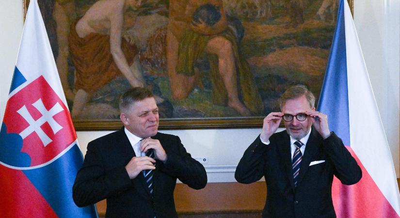 A cseh kormányfő levélben szólította fel Robert Ficót, hogy ne akadályozza az Oroszország elleni szankciós csomag elfogadását