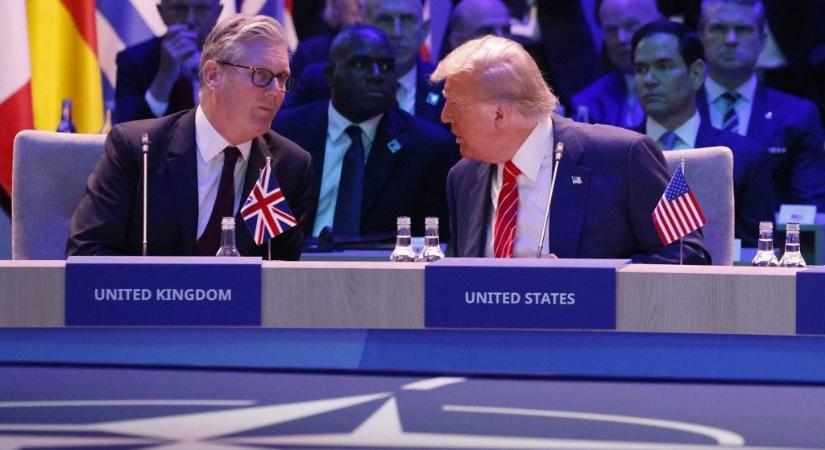 Trumpot III. Károly látja vendégül