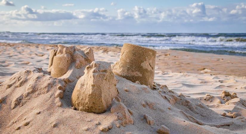 Az apát tehetik felelőssé a homokba fulladt 17 éves fiú halála miatt