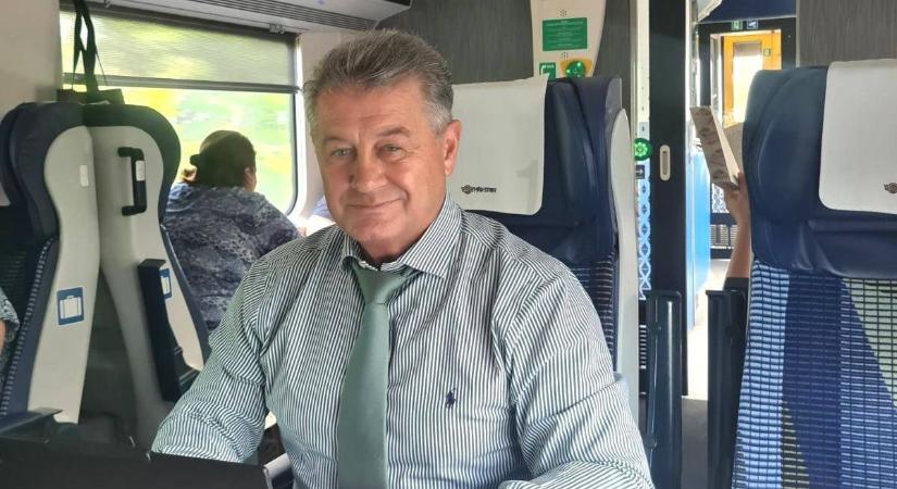 Budapestre utazott Tasó László, nem rejtette véka alá, hogy mit tapasztalt a vonaton – fotókkal!