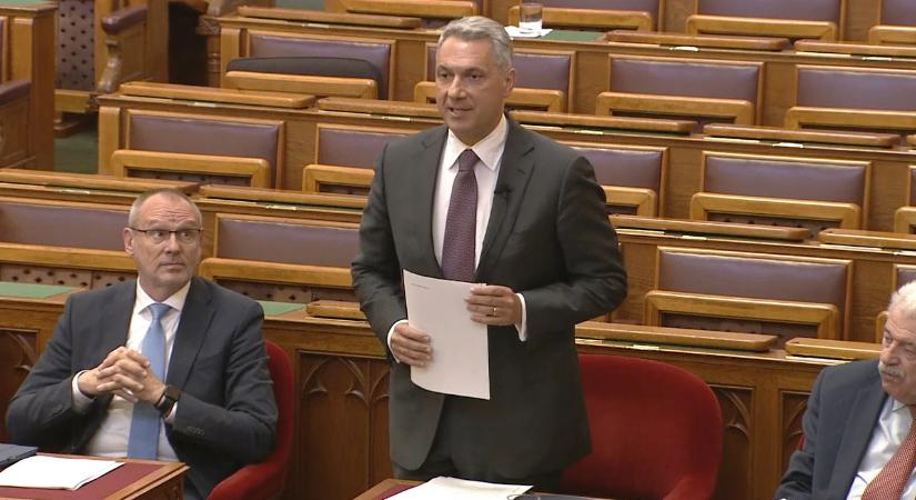 Polgárháborúról beszélt Lázár János, egészen komolyra fordult a dolog a választások előtt