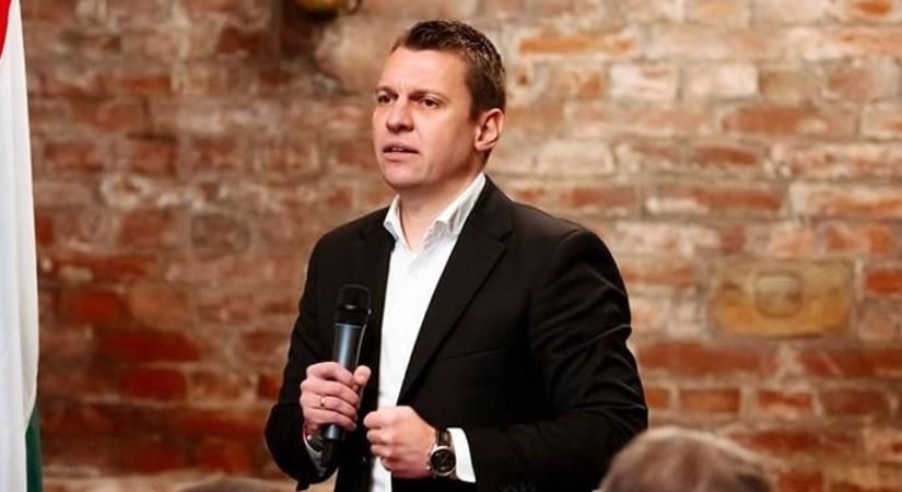Menczer Tamás a tőzsdei mutyizásáról kérdezte Magyar Pétert