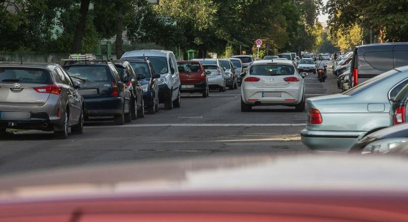 Újabb utcákban lesz fizetős a parkolás Debrecenben! Mentsd le ezt a térképet, nehogy baj legyen!