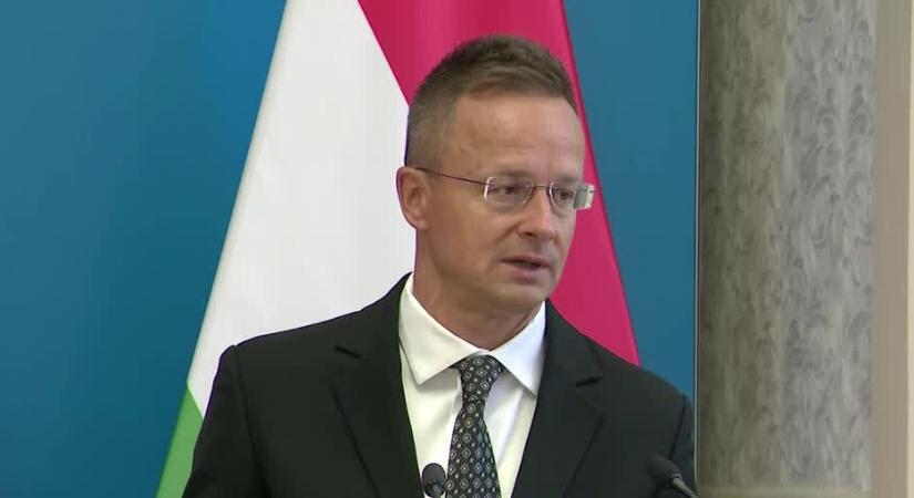 Szijjártó szerint Ukrajnában gyakran embervadászat zajlik a sorozásokon  videó