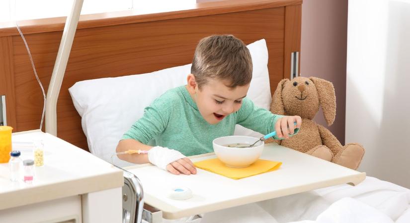 Újabb százmillió forintnyi élelmiszer-adományt kaptak a Heim Pál Gyermekkórház kis betegei