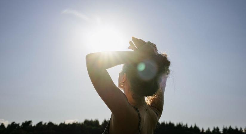 Nem csillapodik a hőség: meteorológiai figyelmeztetés van érvényben