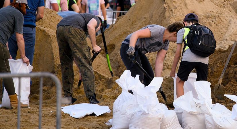 Több mint 100 ezer eurót osztottak szét a Dunaszerdahelyi és Galántai járás települései közt – voltak, akik fertőtlenítésre kértek
