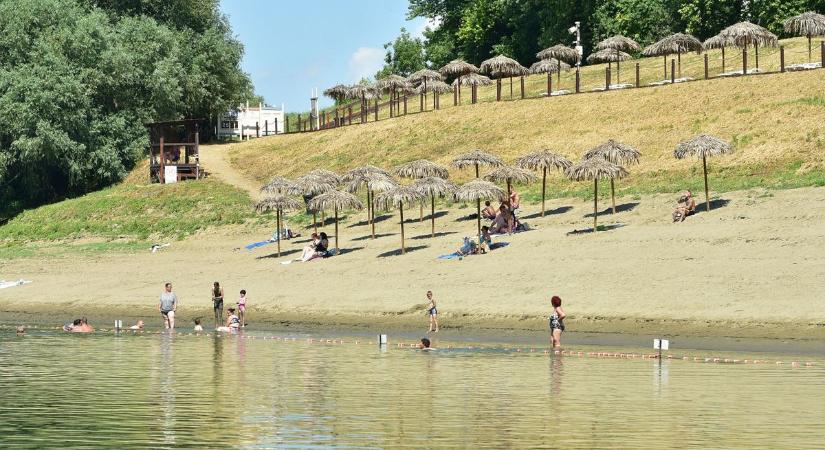 Kinyitott a strand Szolnokon! Várják a fürdőzni vágyókat