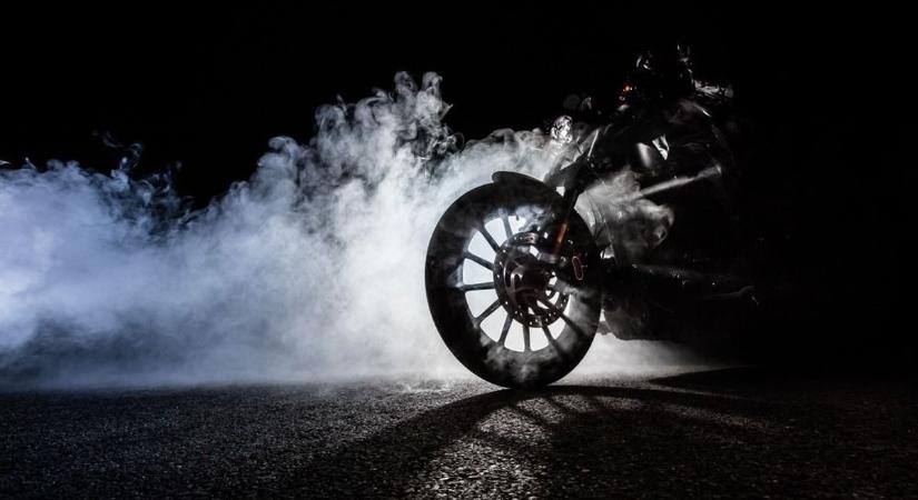 Esténként motorbőgés borzolja a kedélyeket Szentesen, elszabadultak az indulatok a városban