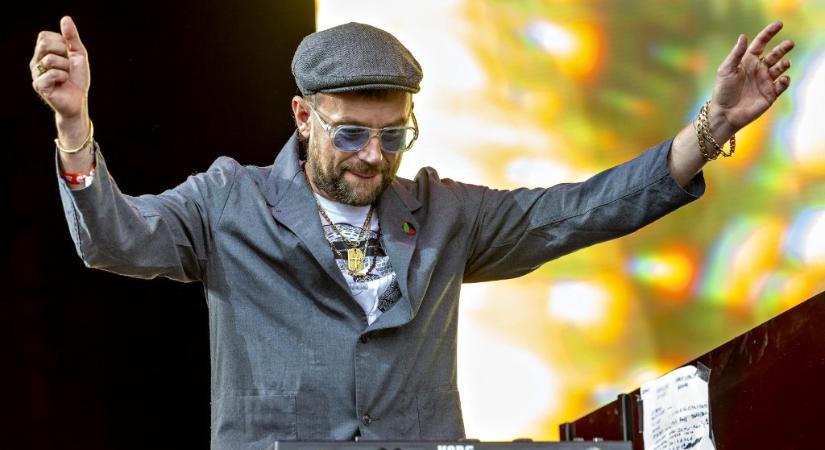 Damon Albarn a színpadon savazta a MÜPA-t Hamburgban