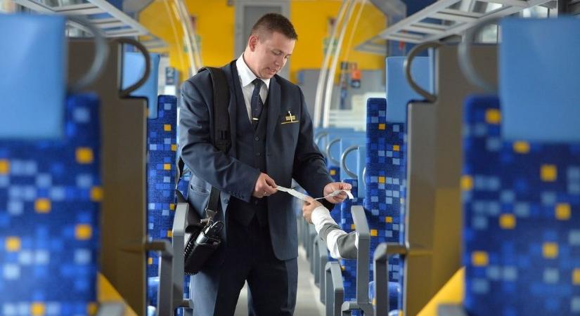 Vonaton, távolsági buszon utazik a gyerek? Erre az okmányra már nem lesz szükség