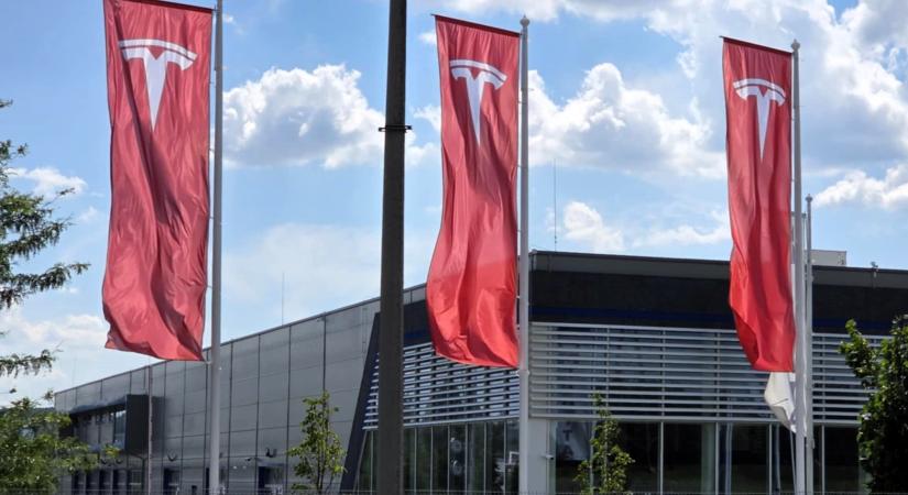 Megnyílt Magyarország második Tesla szervize