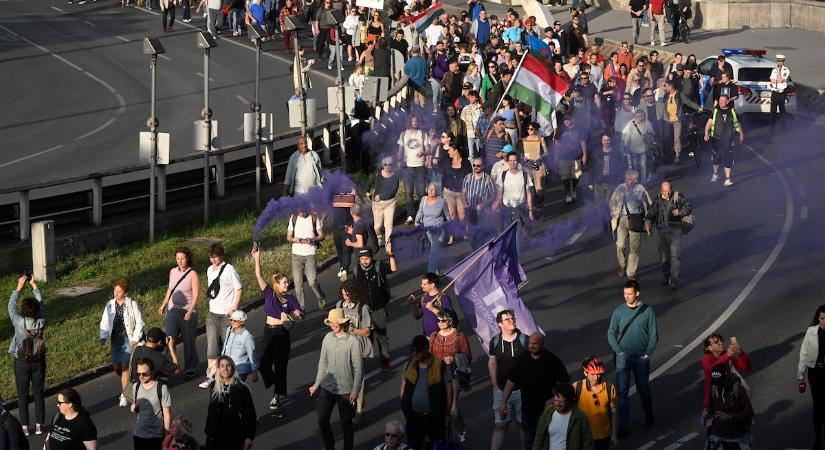 Hat országgyűlési képviselő inthet búcsút a mentelmi jogának