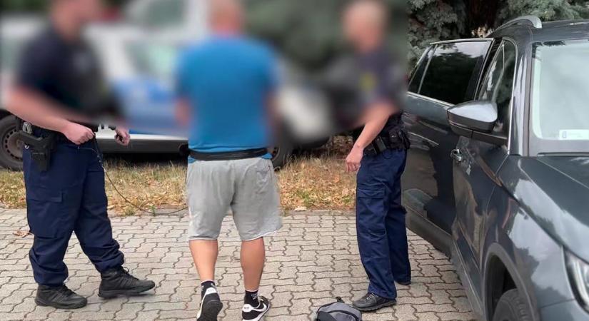 Egy táskányi fű buktatta le a 70 milliós droglabort – kártyavárként omlott össze a hálózat