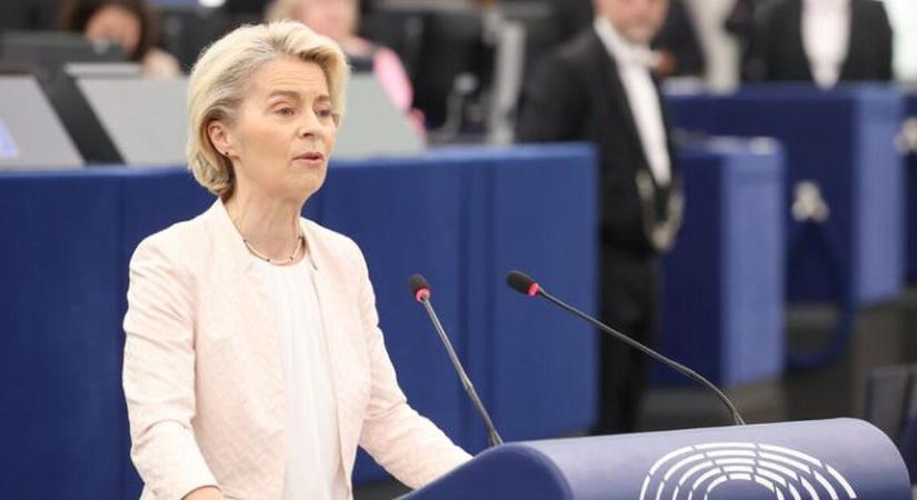 Ursula von der Leyen megmenekült, de a feje felett már ott a következő viharfelhő