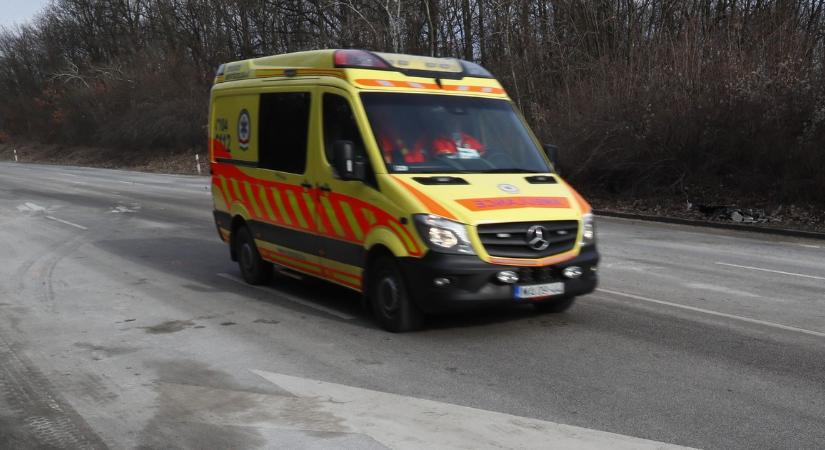 Súlyos baleset történt Várpalotánál, 10-nél is többen sérültek