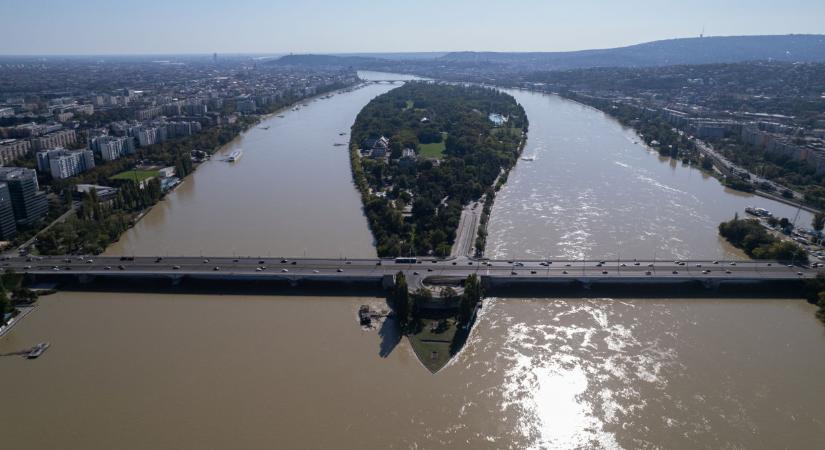Autósok, figyelem! Lezárják az Árpád hidat