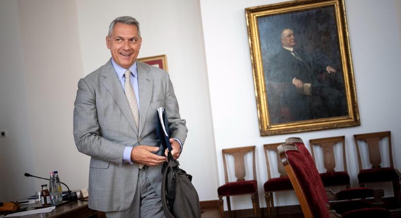 Lázár nem érti, mi a problémája a bábolnai polgármesternek