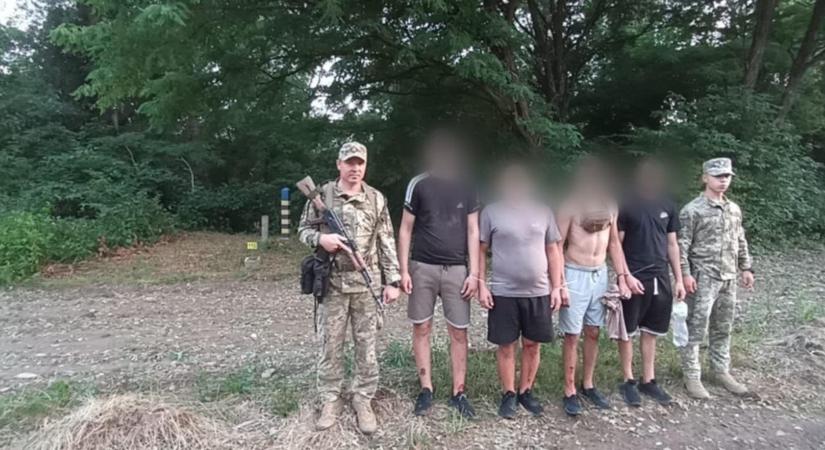 Négy férfit tartóztattak le Kárpátalján, akik úszva próbáltak Magyarországra jutni