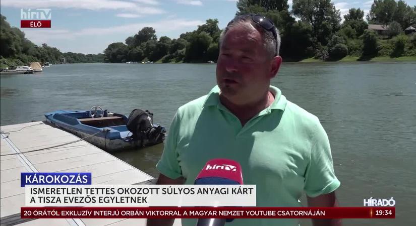 Ismeretlen tettes vasárnap elsüllyesztette a szolnoki Tisza Evezős Egylet motorcsónakját  videó