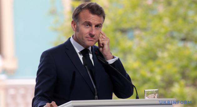 Macron felszólította francia hadsereget, hogy védjék meg a szabadságot