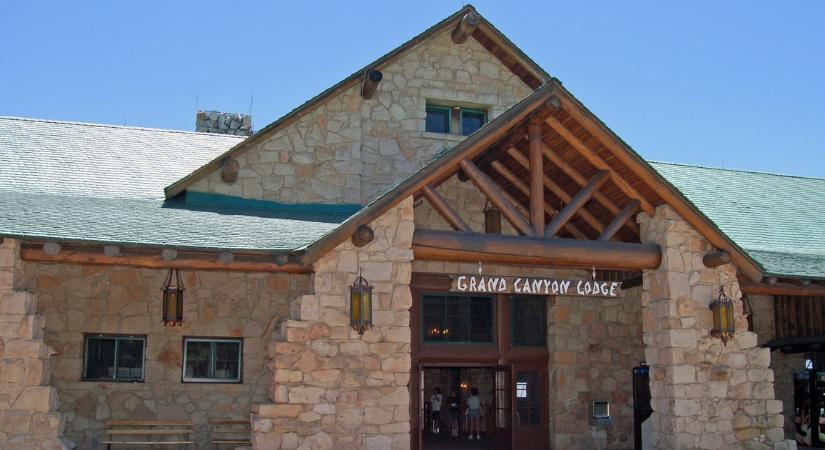 Erdőtűz pusztított a Grand Canyonban: történelmi jelentőségű épületek égtek le - fotók