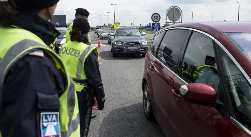 Bor, készpénz, cigaretta: miből mennyit pakolhat a nyaraláson? Ha ennél több van nálad, bajba kerülhet!