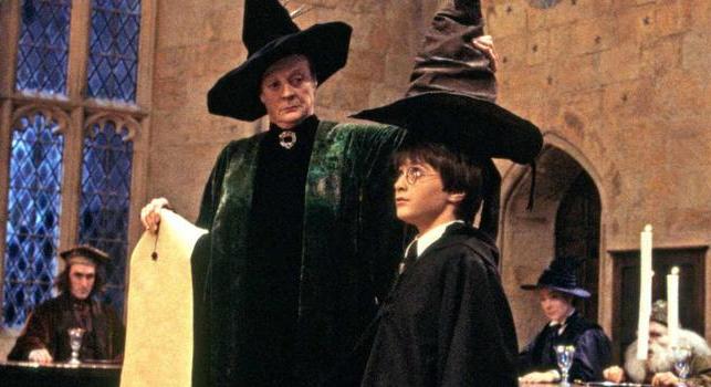 Elkezdődött a Harry Potter-sorozat forgatása, itt az első fotó a kis túlélőről
