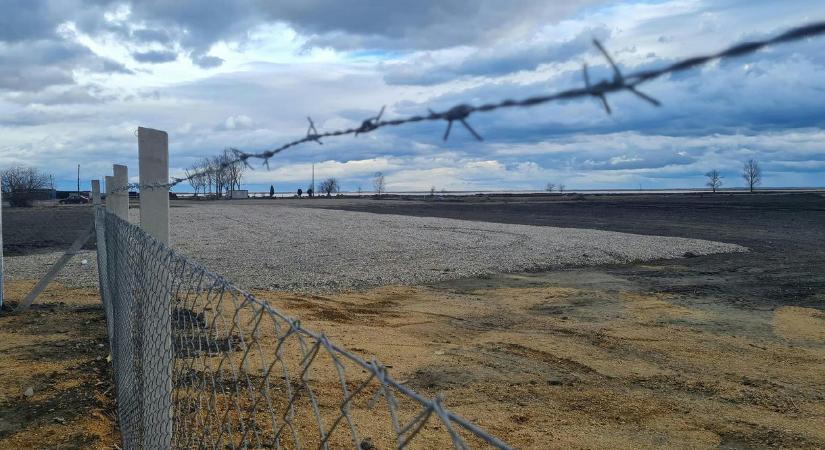 Stranddá töpörödhet a Fertő tavi nagyberuházás