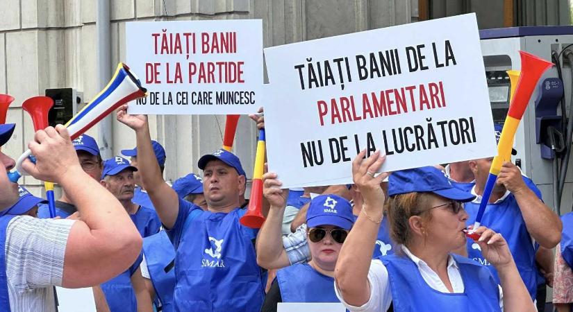 Tiltakozáshullám: kedden is tüntetnek a költségcsökkentő intézkedések miatt