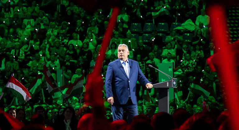 Nyilvános felvételt hirdet a Harcosok Klubja, Orbán Viktor hét törvényt fogalmazott meg