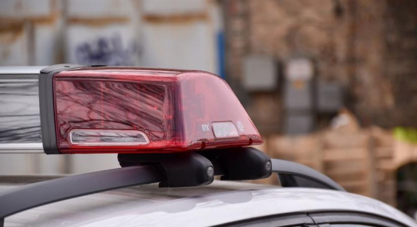 Tömegesen jelentek meg a rendőrök az utakon Algyőnél