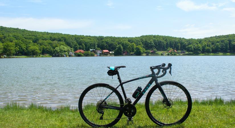 Hamarosan kerékpárúton is körbetekerhető lesz a vajdasági Palicsi-tó
