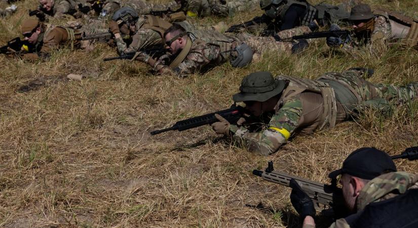 Nyomulnak az oroszok, recseg-ropog az ukrán frontvonal
