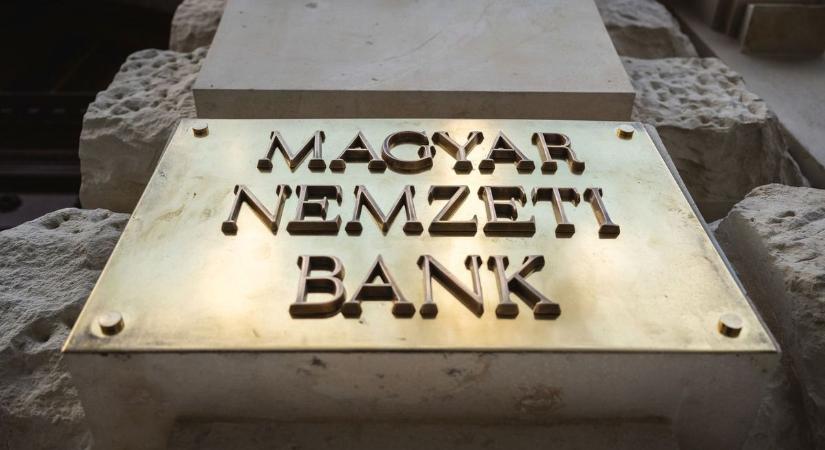 Lakossági riasztást adott ki a Magyar Nemzeti Bank: visszatértek a csalók, de van ellenszer
