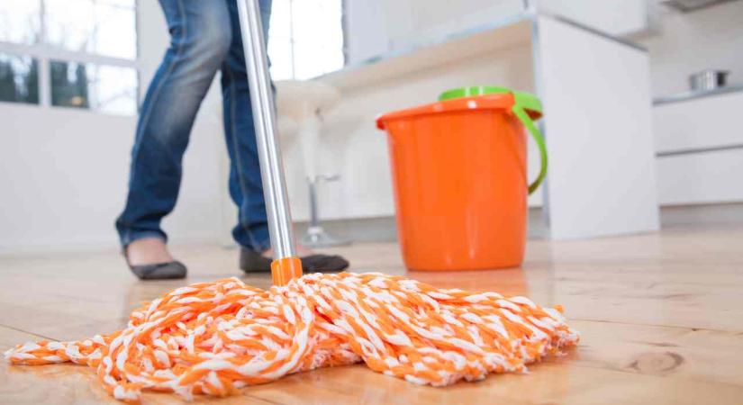 Mindig tegyél egy kanálnyit ebből a felmosóvízbe – Az egész ház napokig jó illatú lesz