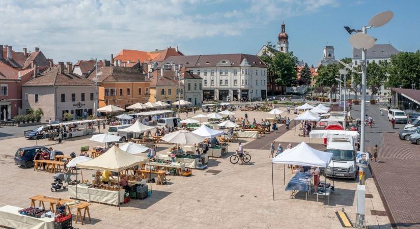 A fröccsnapok miatt költözik a piac