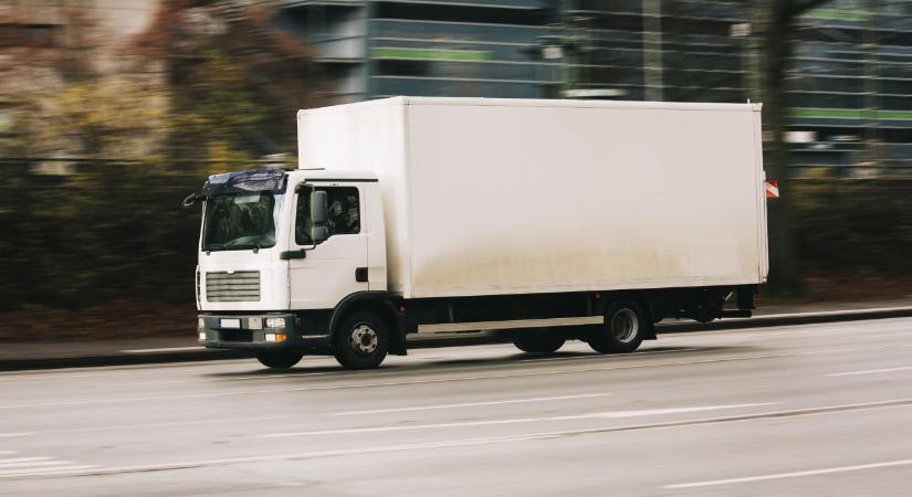 Illegális, rákkeltő hulladékot tároltak Magyarországon – fotó
