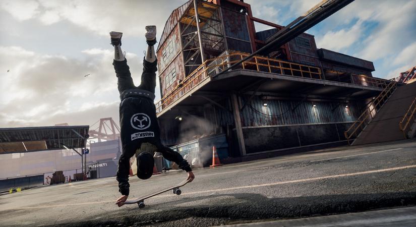 A Tony Hawk's Pro Skater 3  4 szó szerint kukázta a Guitar Herót. A rajongók kiakadtak.