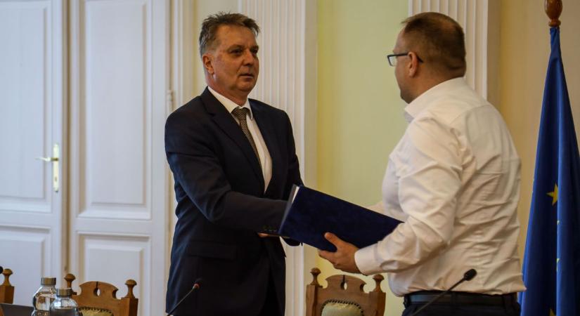 Szolnoki közgyűlés: nagy bejelentést tettek a Szent István-napi rendezvényről, fontos támogatásokról is döntöttek