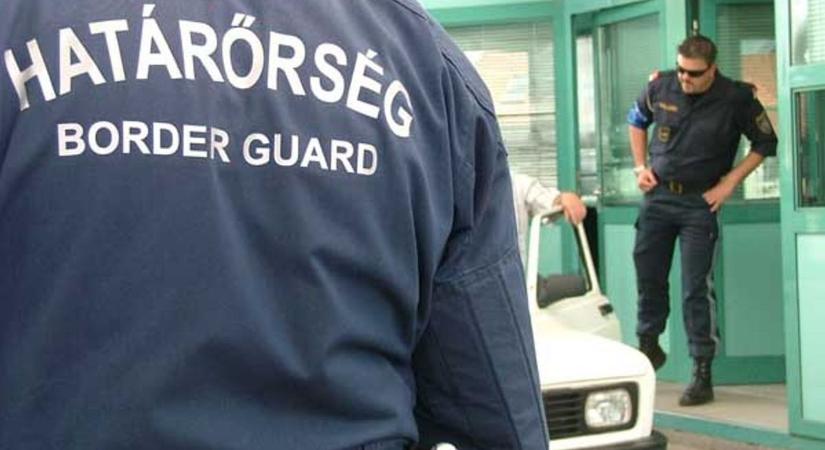 Gyermekével vesztegelt a határon az apa, amit a rendőr tett velük, azt sosem felejtik el