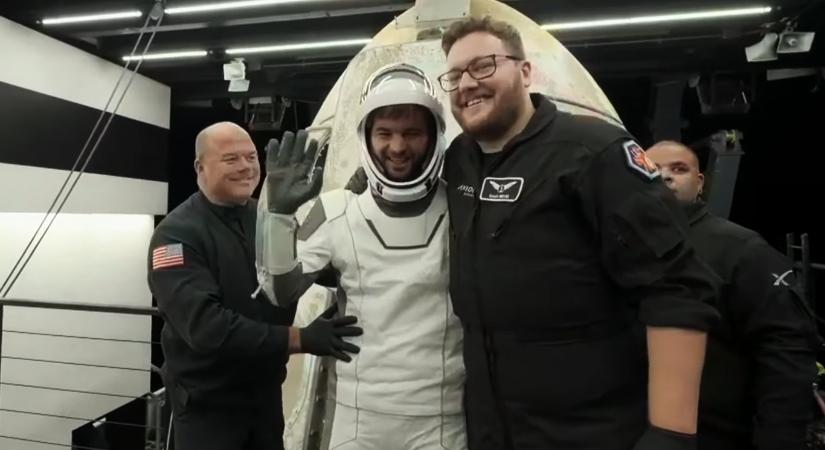 Itt vannak az első képek Kapu Tibor hazatéréséről