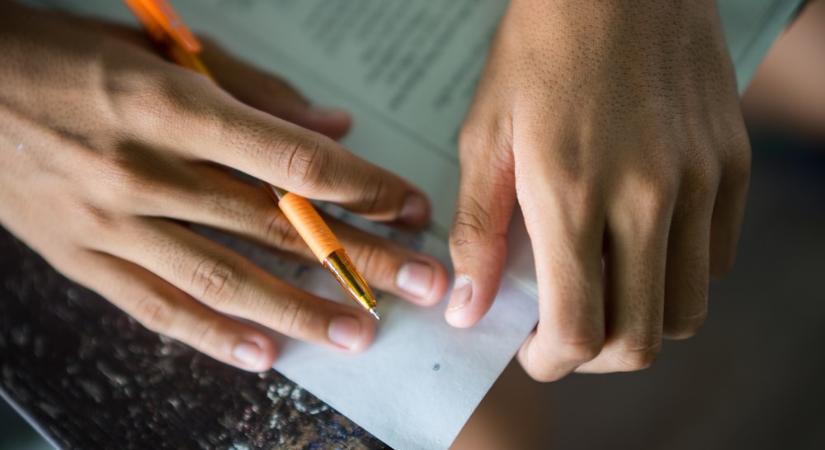 Zsebbenyúlós közép- vagy felsőfokú nyelvvizsgát tenni; itt vannak az árak